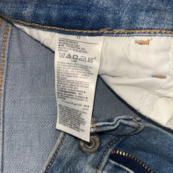 Old Navy Light Blue Super Skinny Jeans - Picture 4 of 5